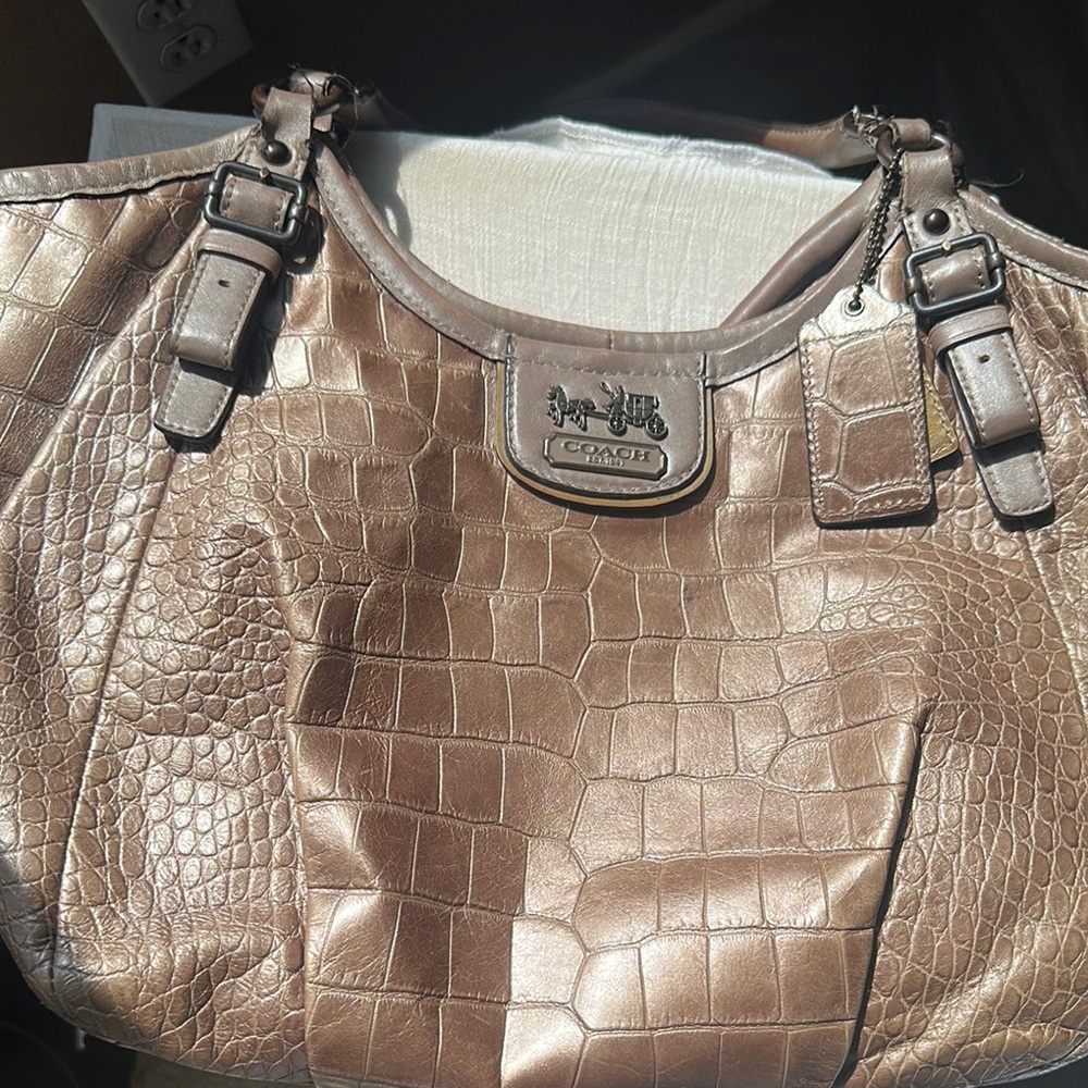 Coach Brown Shoulder Bag with Luxurious Design